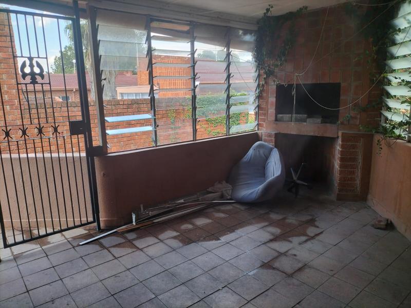 5 Bedroom Property for Sale in Willows Free State